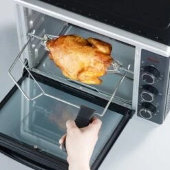 Severin Mini Backofen 1600 W, 230°C -Küchenblick Verkaufsgeschäft 056 Haehnchen herausnehmen