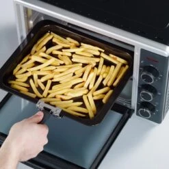 Severin Mini Backofen 1600 W, 230°C -Küchenblick Verkaufsgeschäft TO2056 Pommes herausnehmen
